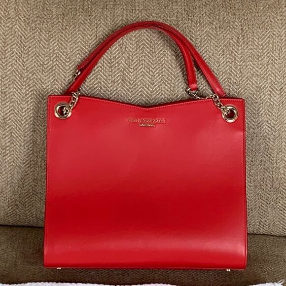 BRUNOMAGLI SMOOTH LEATHER CHAIN EXPANDABLE TOTE - RED - Picture 1 of 12
